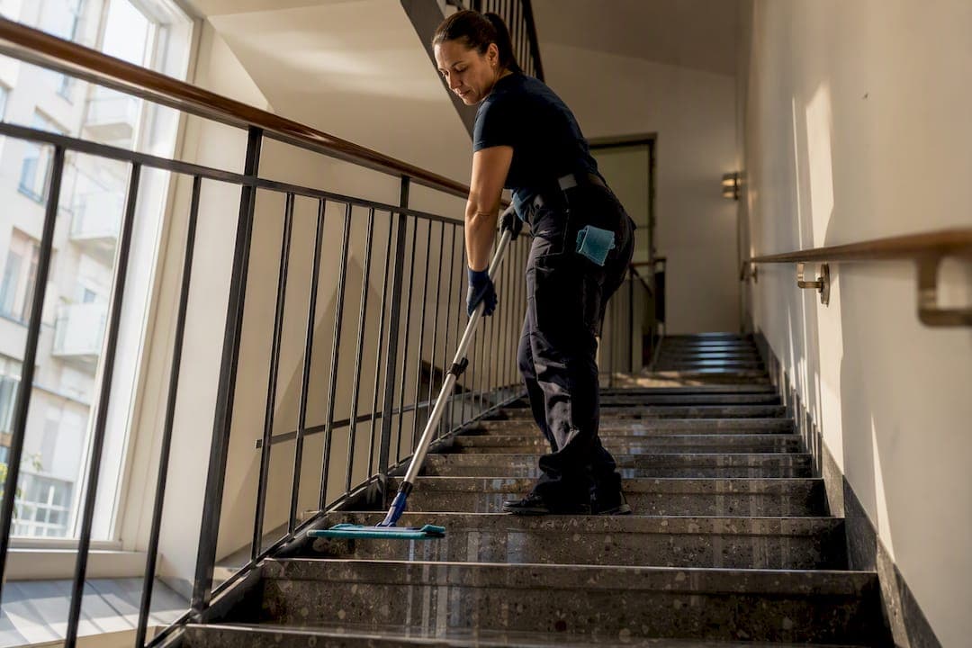 Trappstädning pris i Varberg: så mycket kostar det för din BRF
